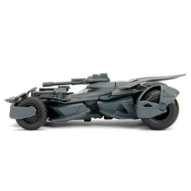 Batman DC Comics Justice League Batmobile metal Car - Scale 1:32