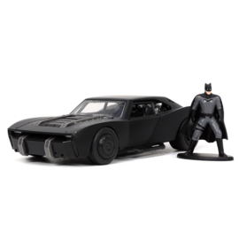 DC Comics The Batman Batmobil Metal car + Batman figure set Scale: 1/32