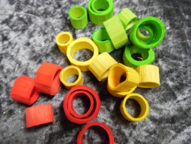 houten ringen rood/geel/groen 2-2,5 cm