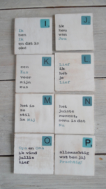 houten onderzetters met letter