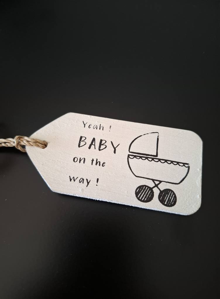 houten label | baby on the way