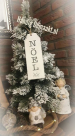 kunst kerstboom met sneeuw