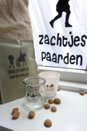 Raamsticker | Zachtjes gaan de paardenvoetjes