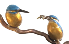 Bronzen beeld ijsvogels  "Sharing together"