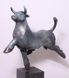 Bronzen stier Eleftherios - blauw zwart
