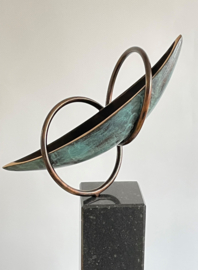 Bronzen beeld boot - Verbondenheid