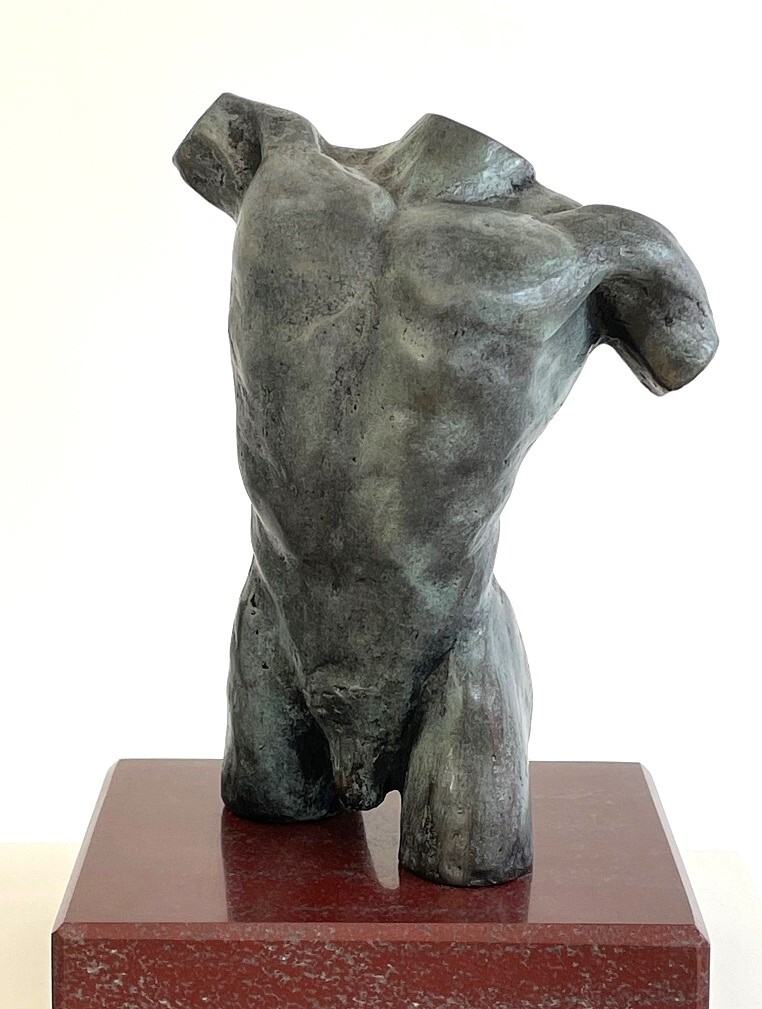 Bronzen beeld atleet - torso gepatineerd