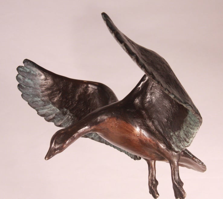 Bronzen vogel sculptuur gans