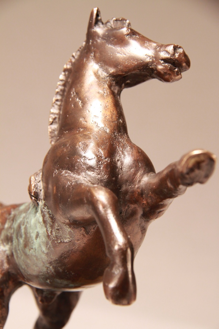Bronzen paardenbeeld als cadeau