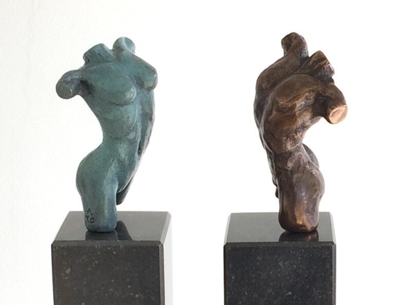 Bronzen beeld huwelijk bruidspaar