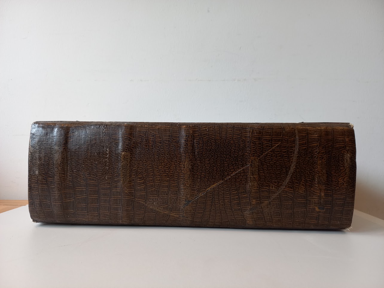Biblia-Statenbijbel 1718 met koperen sloten en gravures