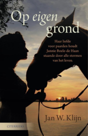 Klijn, Jan W.-Op eigen grond (nieuw)