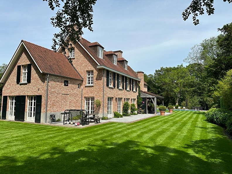 Foto van een mooi groen gazon