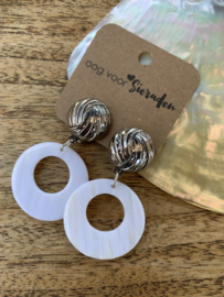 Oorbellen met clips | zilver met witte schelphangers