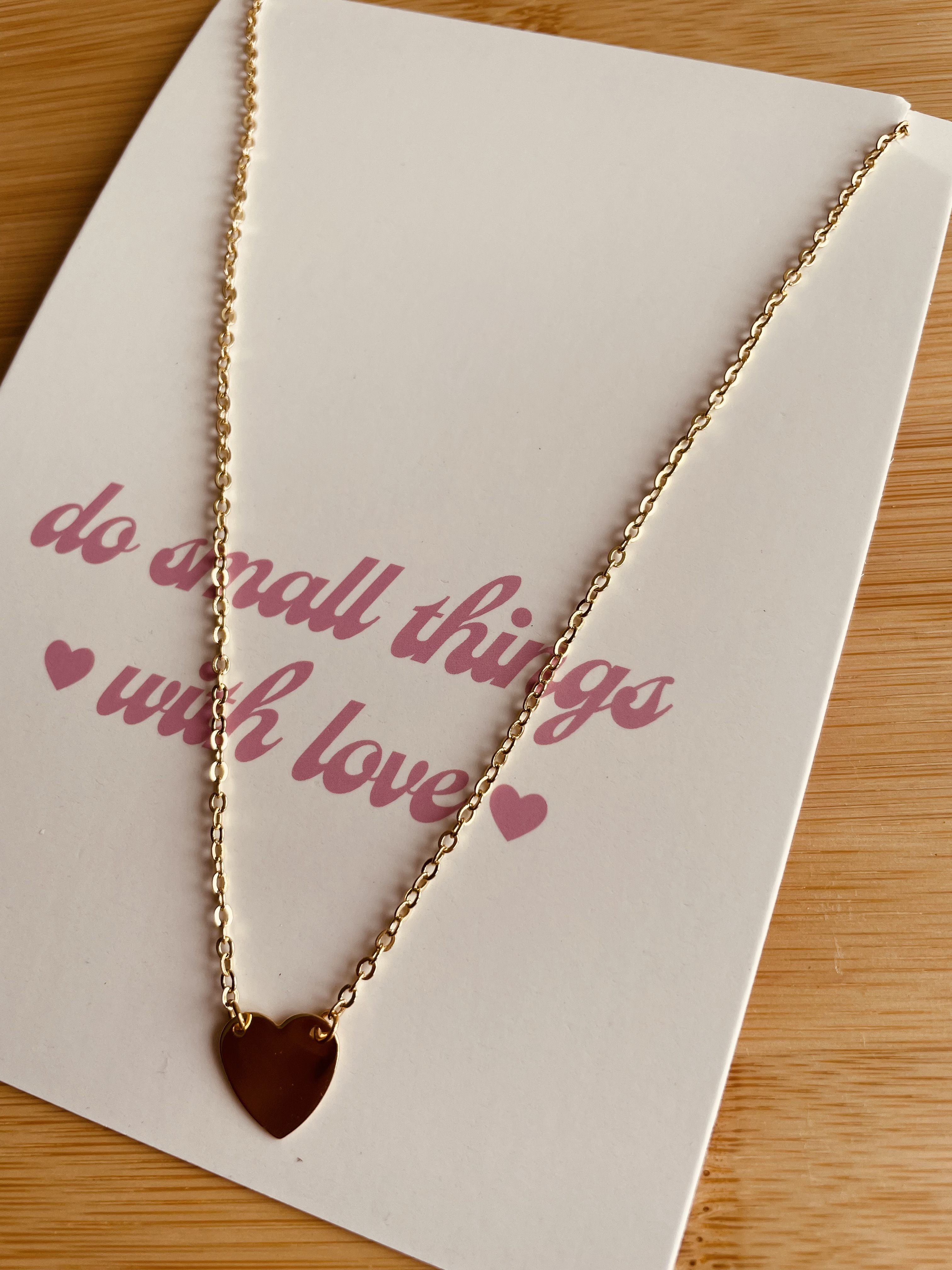 Goudkleurige ketting met hartje