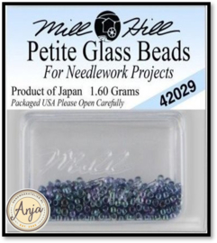 42029 Petite Glass Beads Tapestry Teal