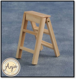 D2566 Trapje blankhout