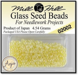 02002 Glass Seed Beads Yellow Creme