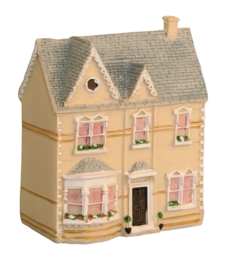 9359 - Holme Lodge poppenhuis