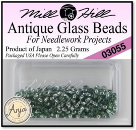 03055 Antique Glass Beads Bay Leaf
