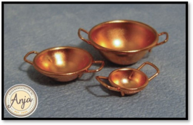 D2058 Koperen schalen per drie