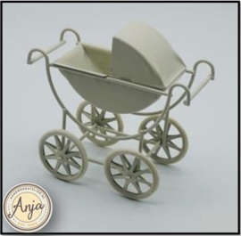 5542 Kinderwagen crème