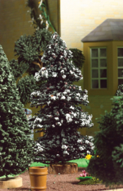 4902 Kerstboom met sneeuw en rode besjes