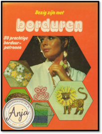 Bezig zijn met borduren - J. M. M. van Amelsvoort