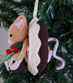 Gehaakte hanger Muis met Donut