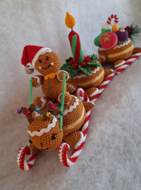 Crochet Pattern PDF Gingerbread Reindeer Turtle with Macaron Sleds (2 Sleds)