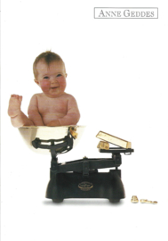 Anne Geddes kaart nr. A249: Baby op Weegschaal #2