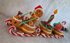 Crochet Pattern PDF Gingerbread Reindeer Turtle with Macaron Sleds (2 Sleds)