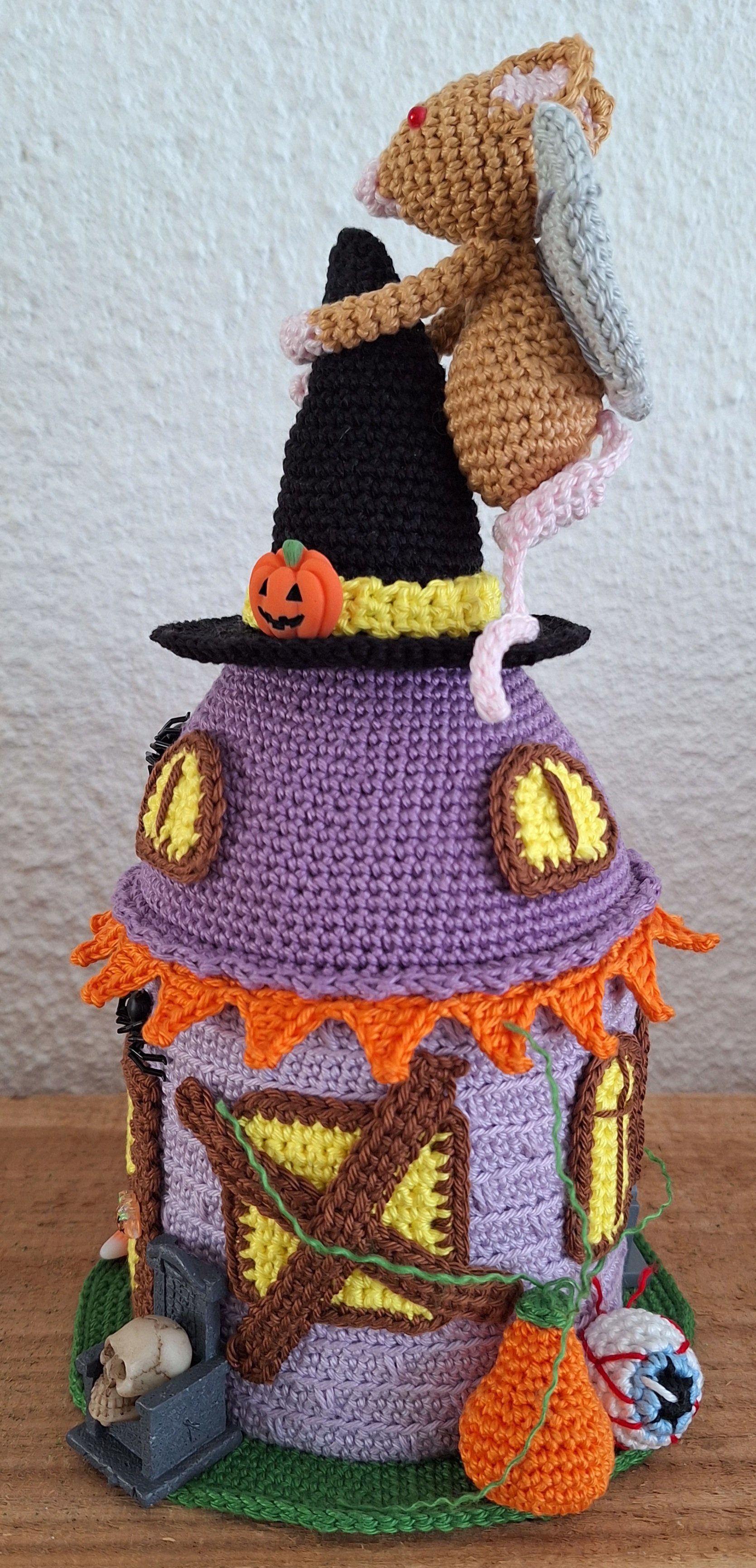 Crocheted Halloween Mouse House