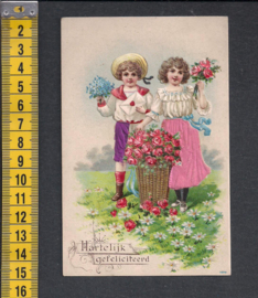 Relief Kinderen met bloemenmand en ZIJDE antieke kaart [AK47]