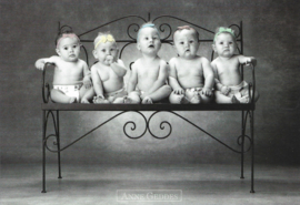 Anne Geddes kaart nr. A208: Zitten op het Tuinbankje #2