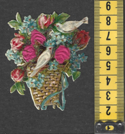 Mandje met bloemen en Duif antiek poezieplaatje met zijde (822)