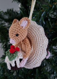 Gehaakte hanger Muis met Donut