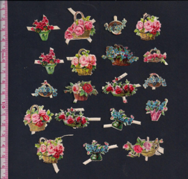Miniatuur bloemenmandjes (19) antieke poezieplaatje (224)