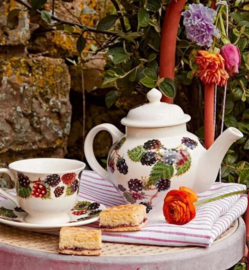 Emma Bridgewater Fruits - Blackberry Small Teacup & Saucer