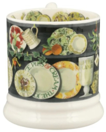 Emma Bridgewater - Christmas Dresser - 1/2 Pint Mug