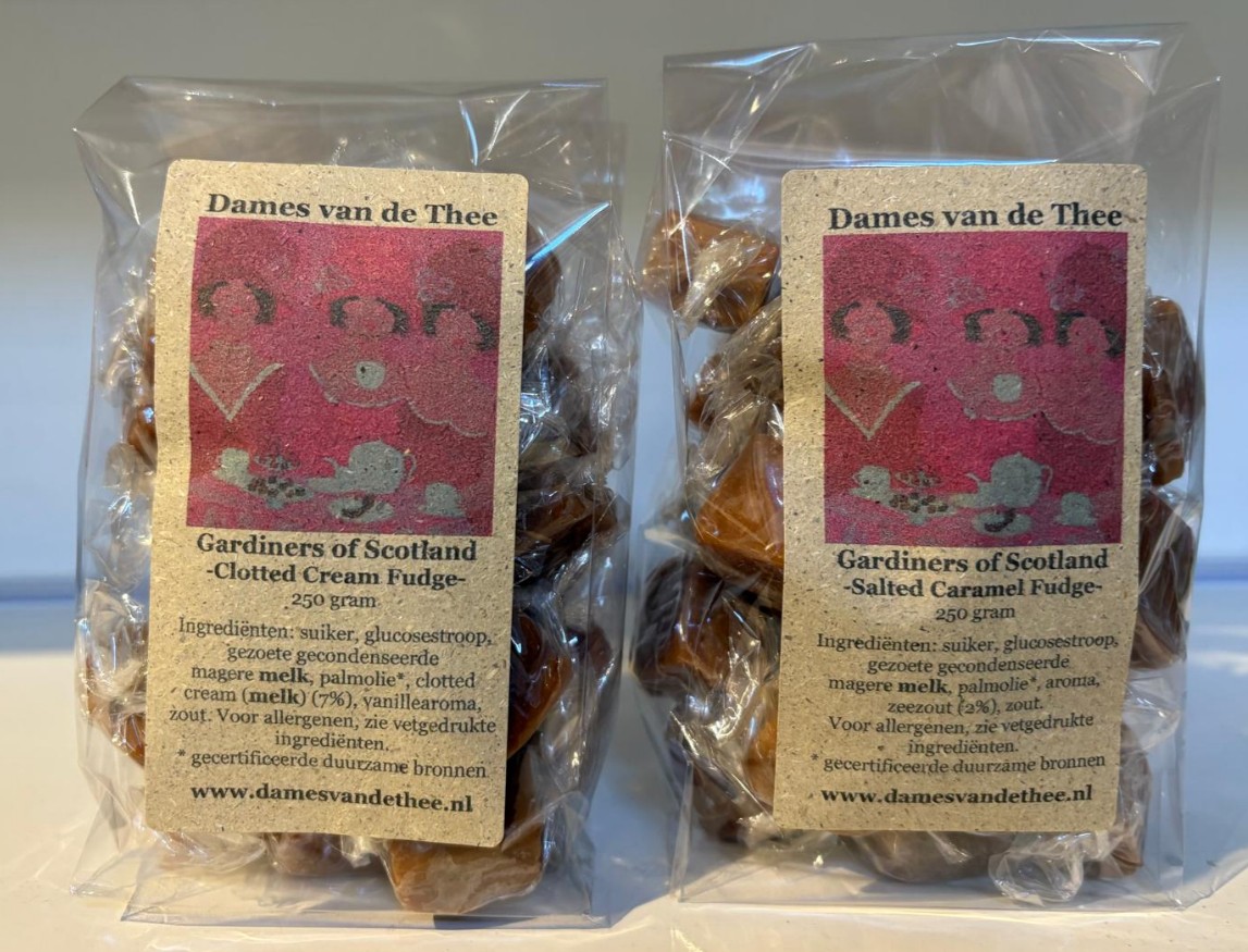 Madeleine Floyd - Bird Song - Blik gevuld met Gardiners of Scotland Fudge 500 gr