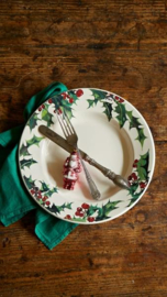 Emma Bridgewater Flowers Holly 10 1/2 Inch Plate