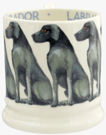 Emma Bridgewater Dogs Black Labrador 1/2 Pint Mug -zittend-