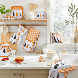 Ulster Weavers Muff Tea Cosy - Cats In Waiting 2026