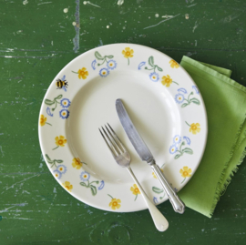 Emma Bridgewater Buttercup & Daisies 10 1/2 Inch Plate