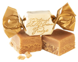 Gardiners of Scotland Clotted Cream Fudge 170 gr -Free Stamp Licks-