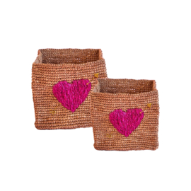 Rice Raffia Storage Basket Embroidered Heart - per stuk