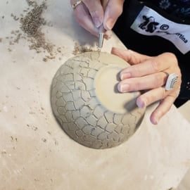 5 keramiek cursus les:  boetseren en glazuren. Atelier-Bertina te Raalte