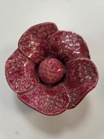 Oud roze bloem keramiek (tuinsteker)