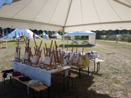 Bedrijven festival mei 2019: workshop acryl gieten en kleine steigerhout schilderijen